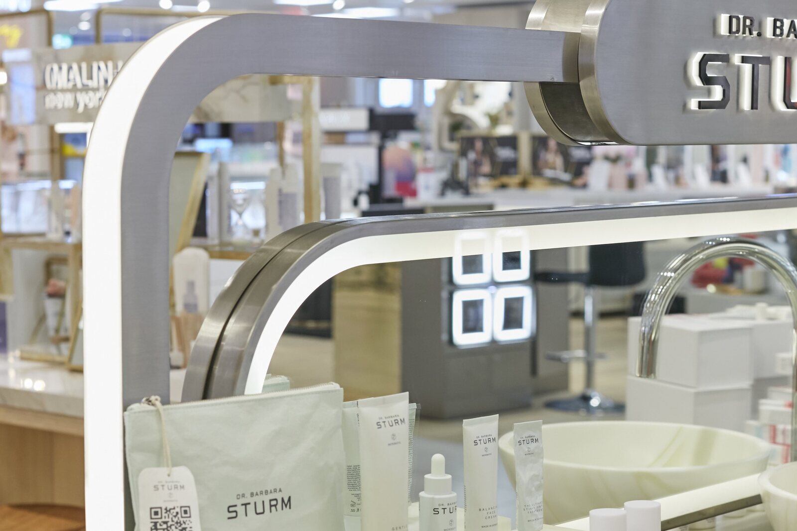 Dr. Barbara Sturm flagship counter design detail 4