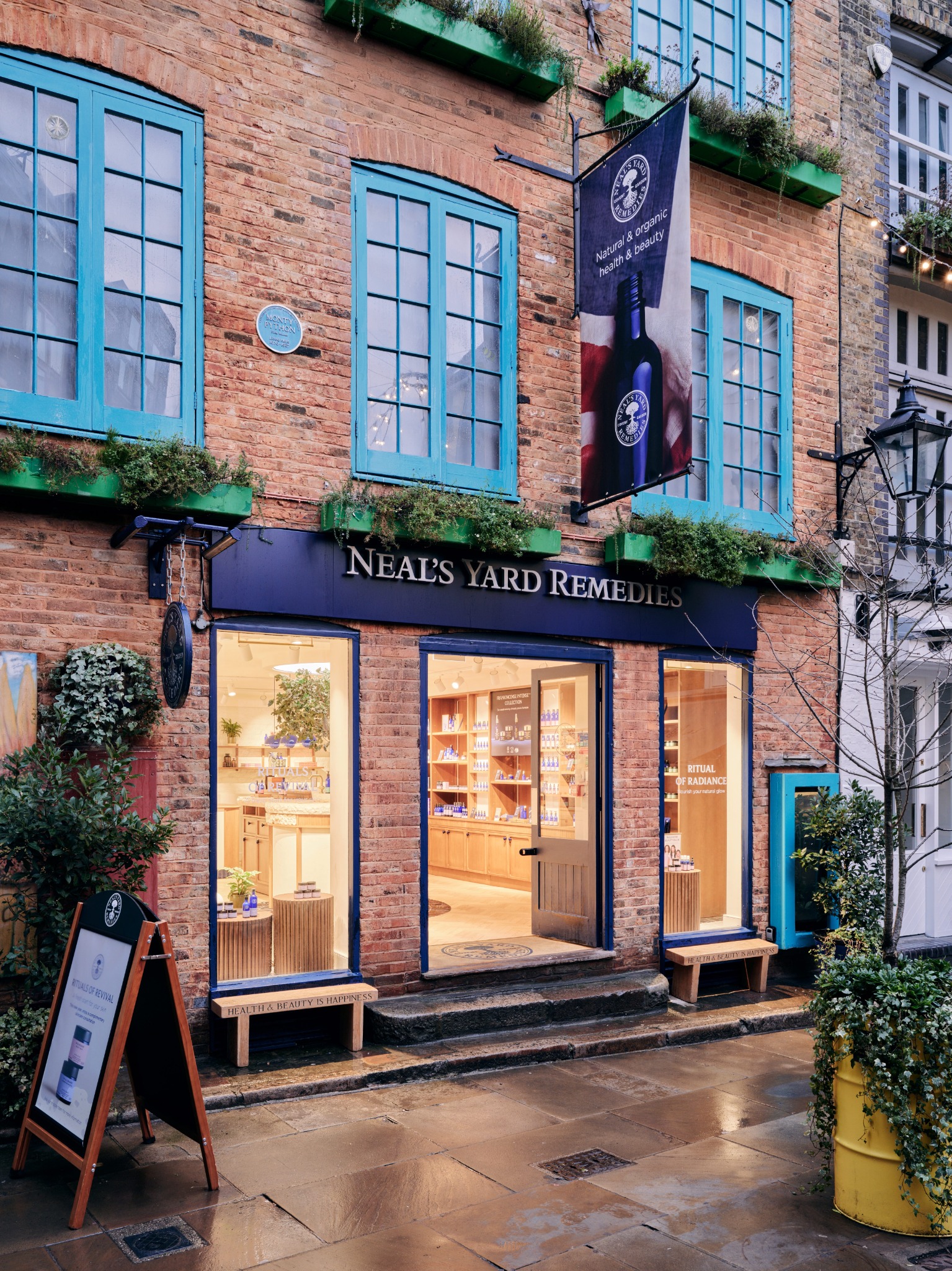 Neal’s Yard Remedies flagship store retail design in Covent Garden, London